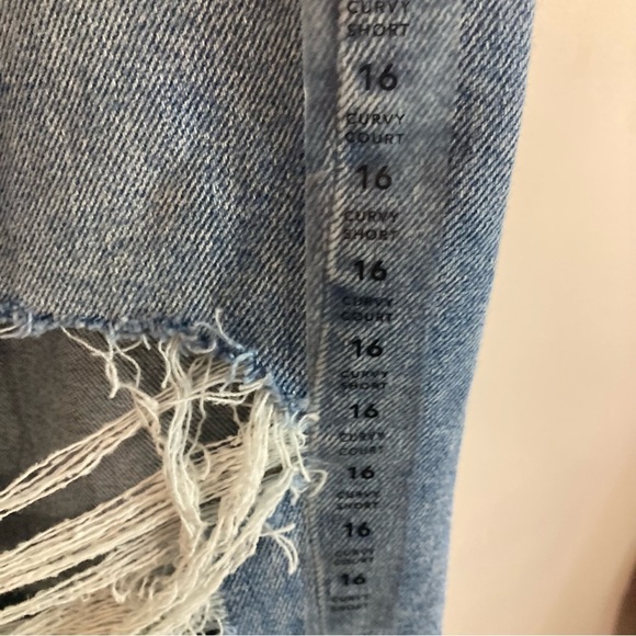 AMERICAN EAGLE Sz 16S Curvy Mom Jeans in Blue Breeze Distressed New With  Tags - Picture 5 of 16